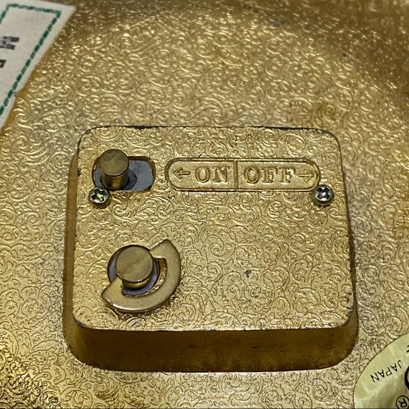 Vintage Chokin Art Japan 5” Musical Plate plays Memory - Picture 11 of 14